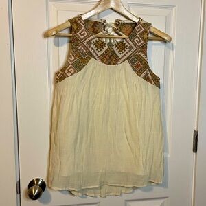 Altar’s State tapestry detail w/ laced feature on back tank size M